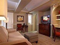 Hotel Ambassador Downtown / Utica Square