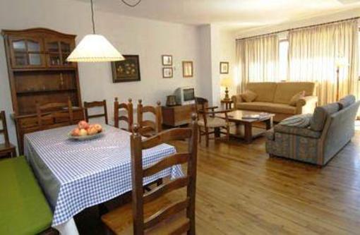 фото отеля Apartamentos Linsoles