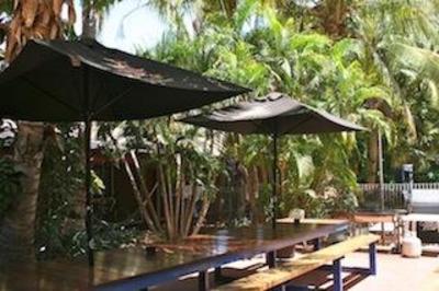 фото отеля Cable Beach Backpackers