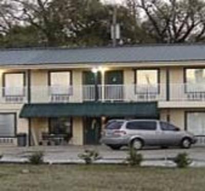 фото отеля Oberlin Inn- Louisiana
