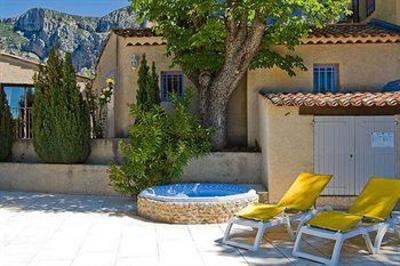 фото отеля Hotel Le Colombier Moustiers-Sainte-Marie