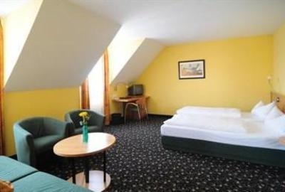 фото отеля Altstadthotel Kneitinger Abensberg