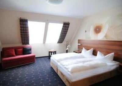 фото отеля Altstadthotel Kneitinger Abensberg