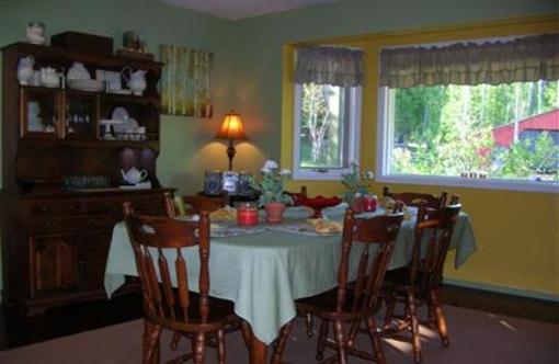 фото отеля Mystic Mountain Acres B&B