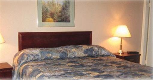 фото отеля Liberty Inn Bowmanville