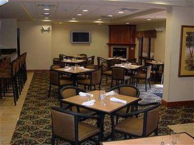 фото отеля Holiday Inn Hotel & Suites University Ann Arbor
