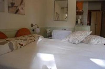 фото отеля Nuriel Guest House