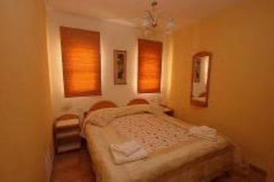 фото отеля Nuriel Guest House
