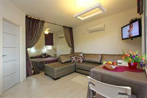 фото отеля Nuriel Guest House