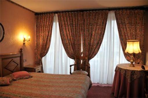 фото отеля Hotel Restaurant Au Boeuf Rouge