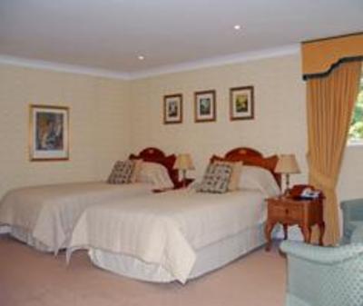 фото отеля Chalk Lane Hotel Epsom