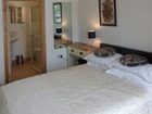 фото отеля Comber Courtyard Apartment