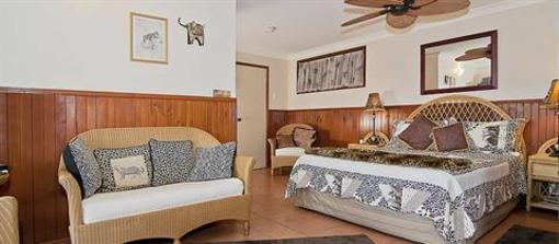 фото отеля Avocado Grove B&B