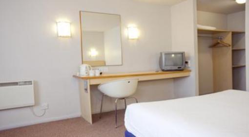 фото отеля Travelodge Hotel Dunkirk Canterbury