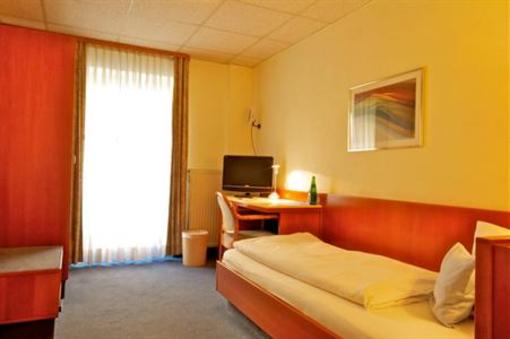 фото отеля Zum Stern Hotel Siegburg