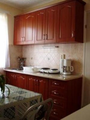 фото отеля Yellow Apartment House