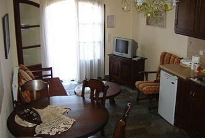 фото отеля Smaragdi Hostel