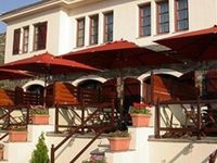 Smaragdi Hostel