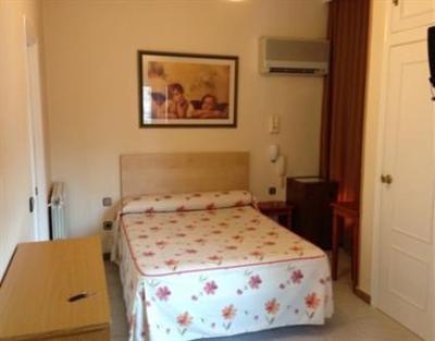 фото отеля Hostal Cervantes Valdemoro