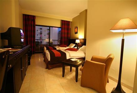 фото отеля Days Inn Hotel & Suites Aqaba