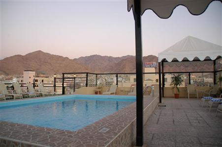 фото отеля Days Inn Hotel & Suites Aqaba