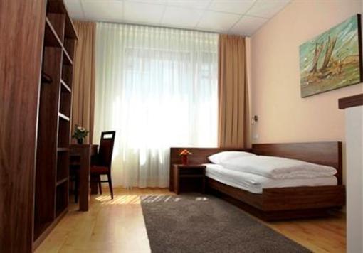 фото отеля Hotel Am Charlottenplatz Esslingen am Neckar