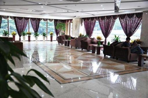 фото отеля Super 8 Hotel Qingdao Chengyang Bao Long City Square