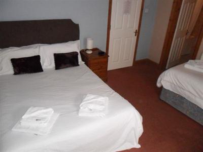 фото отеля Woodfalls Inn Redlynch