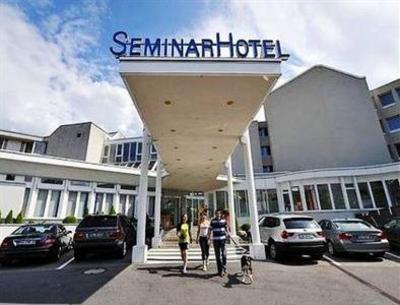 фото отеля SeminarHotel am Agerisee