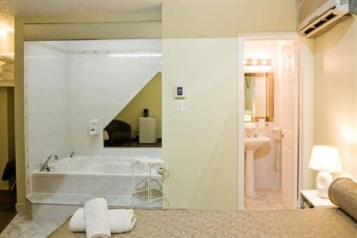 фото отеля Motel Le Riverain