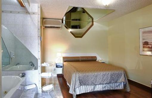 фото отеля Motel Le Riverain