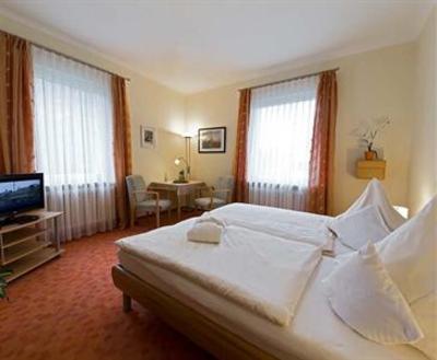 фото отеля Hotel Jägerhof Bad Bruckenau