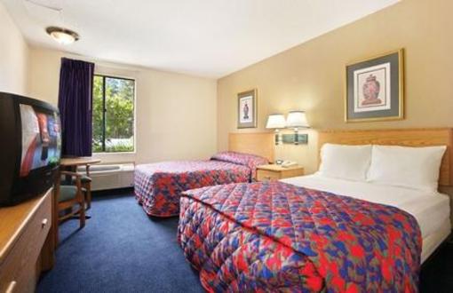 фото отеля Red Roof Inn Foxboro Mansfield (Massachusetts)