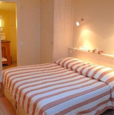 фото отеля Hotel Le Chat Botté Saint-Clement-des-Baleines