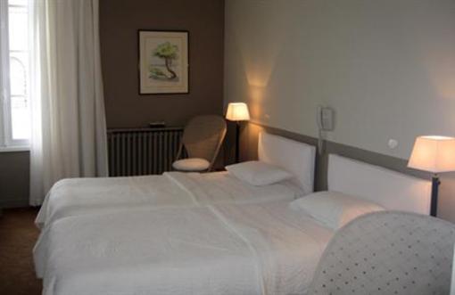 фото отеля Hotel Le Chat Botté Saint-Clement-des-Baleines