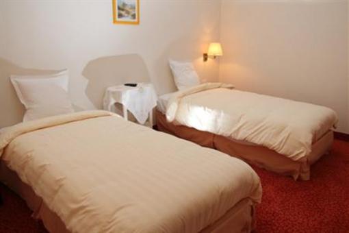 фото отеля Logis Auberge des Moissons