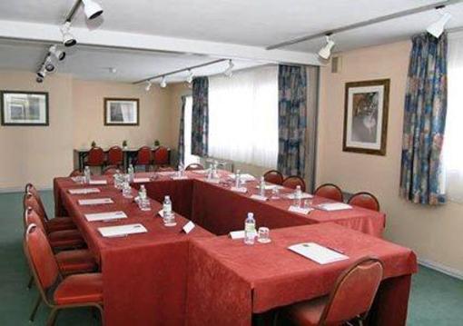 фото отеля Quality Inn Paris la Defense