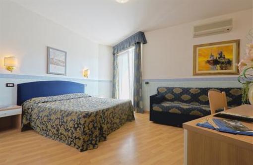 фото отеля Hotel Carlton Lignano Sabbiadoro