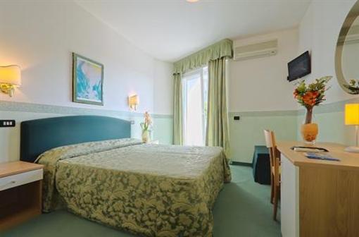 фото отеля Hotel Carlton Lignano Sabbiadoro
