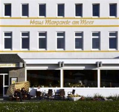фото отеля Hotel Haus Margarete am Meer