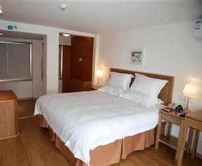 фото отеля GreenTree Inn Jiujiang Xunyang Road Apartment Hotel