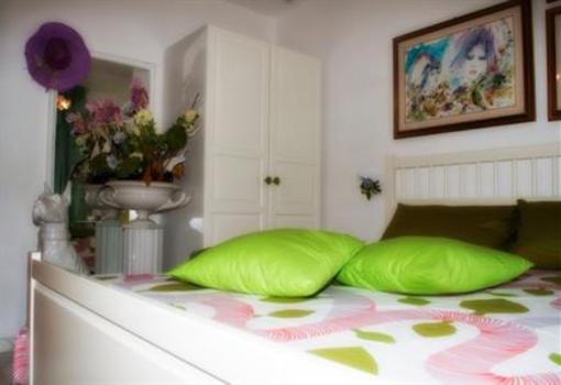 фото отеля Lucilla's World B&B