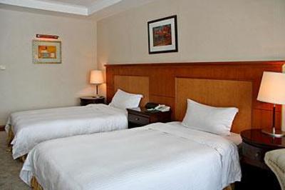 фото отеля Central Plaza Hotel Dalian