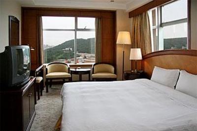 фото отеля Central Plaza Hotel Dalian
