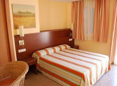 фото отеля Apartamentos Dona Lucia Torremolinos