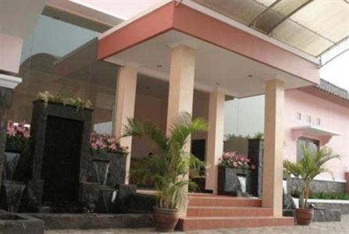 фото отеля Atrium Resort and Hotel Purwokerto