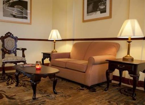 фото отеля Executive Inn & Suites Leonardtown