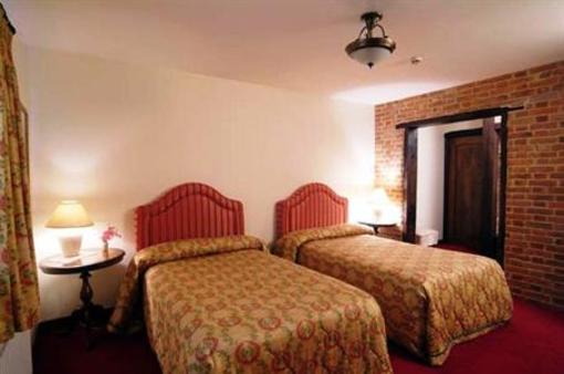 фото отеля The Honest Lawyer Hotel