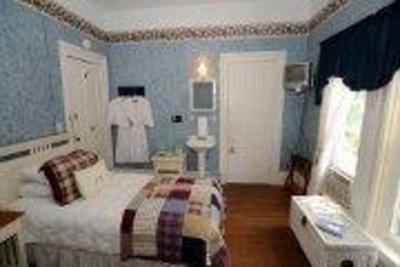 фото отеля Ludington House Bed And Breakfast