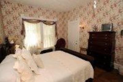 фото отеля Ludington House Bed And Breakfast